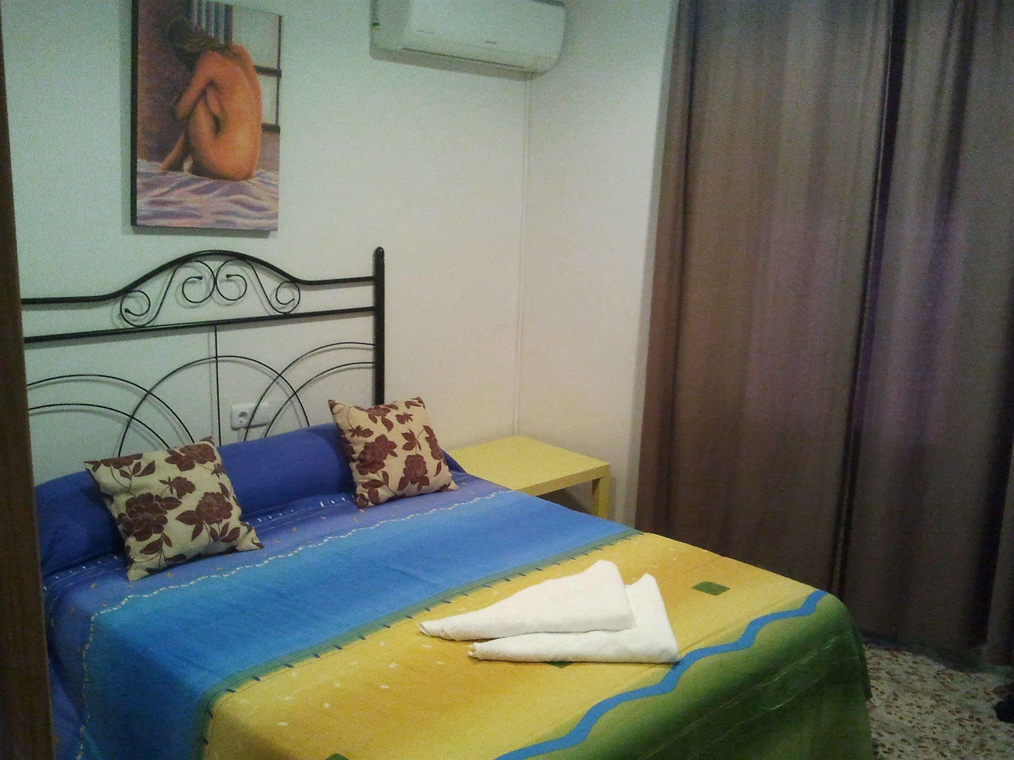 Hostal Emilio Barajas มาดริด ภายนอก รูปภาพ