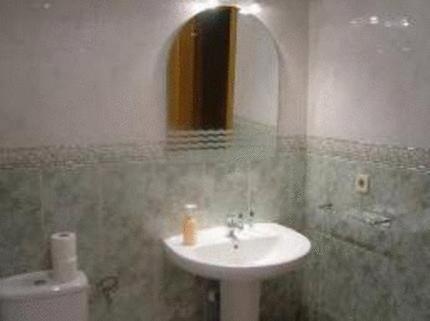 Hostal Emilio Barajas มาดริด ภายนอก รูปภาพ
